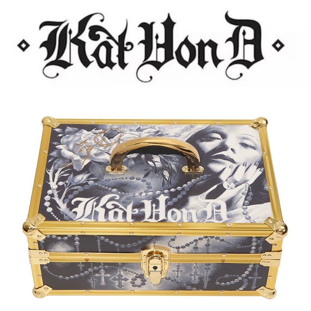 Kat Von D ✨LIMITED EDITION✨ 10 Year Anniversary Gold Makeup Train Case